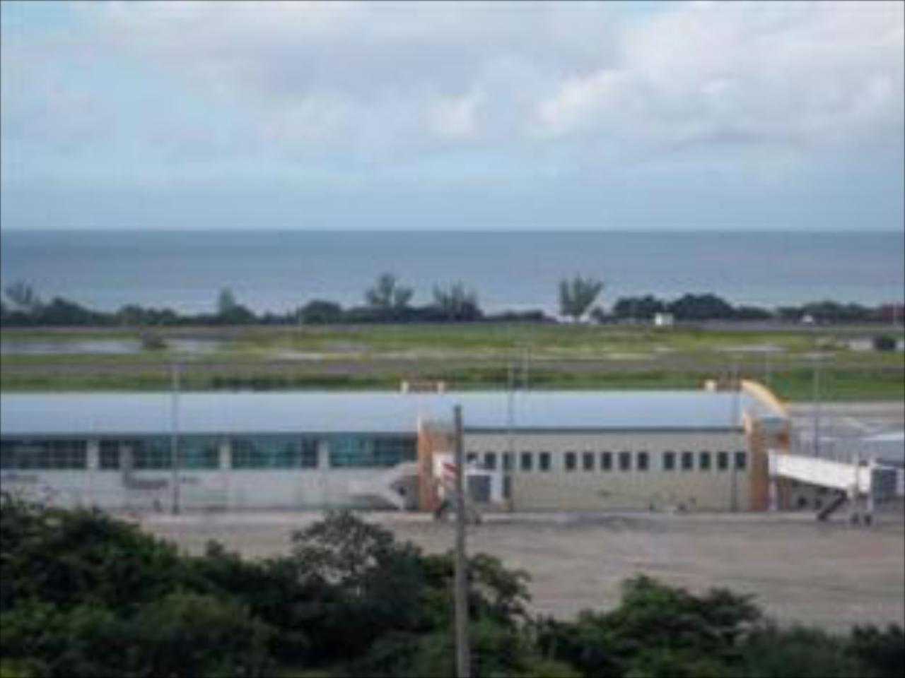 Tropical Court Resort