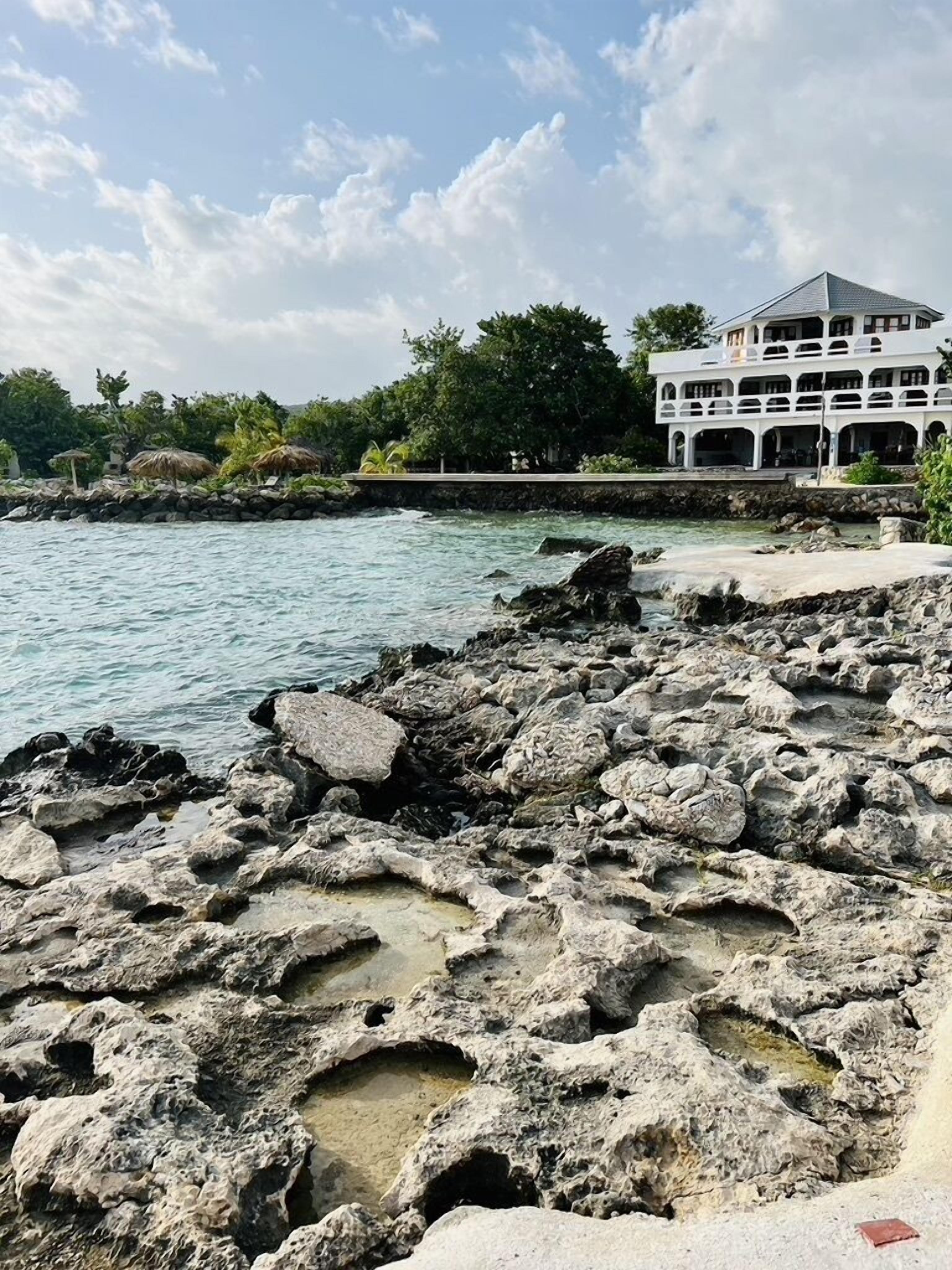 Coral Cove Resort & Spa