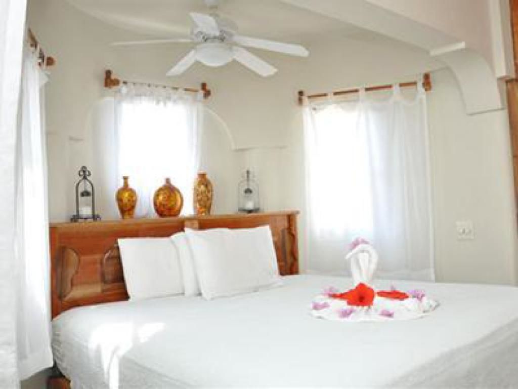Coral Cove Resort & Spa