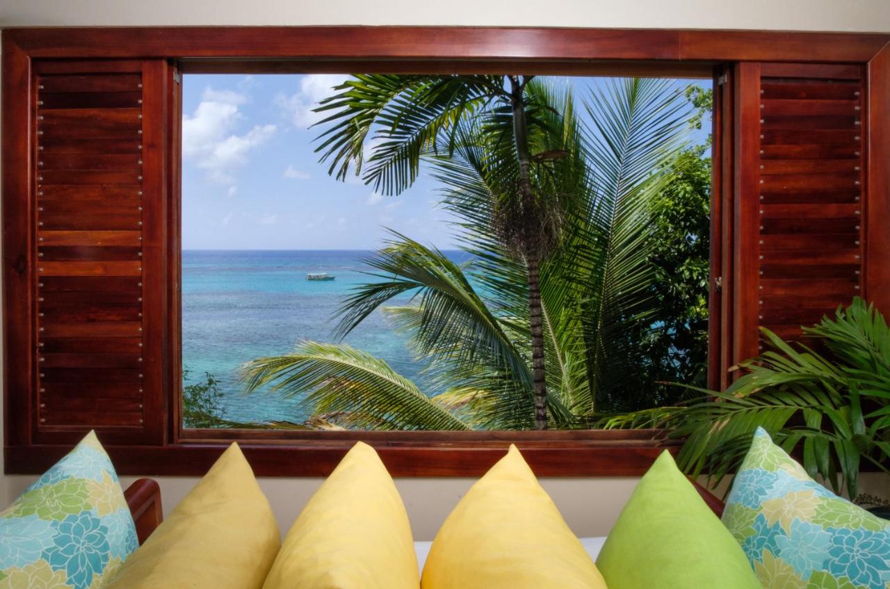 Hibiscus Lodge