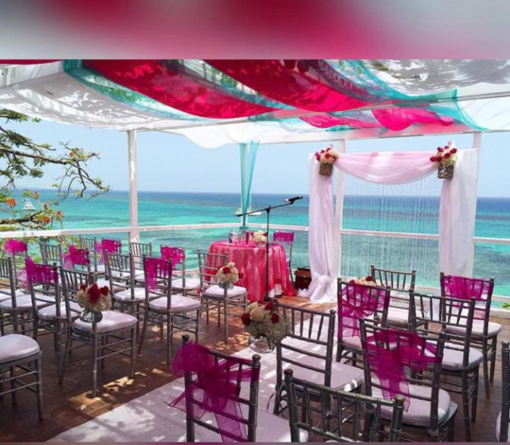Hibiscus Lodge