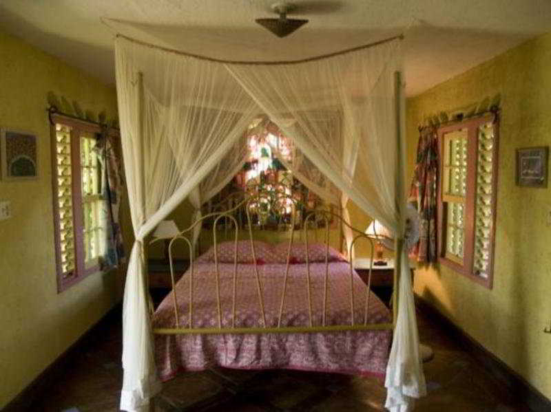 Jakes Hotel