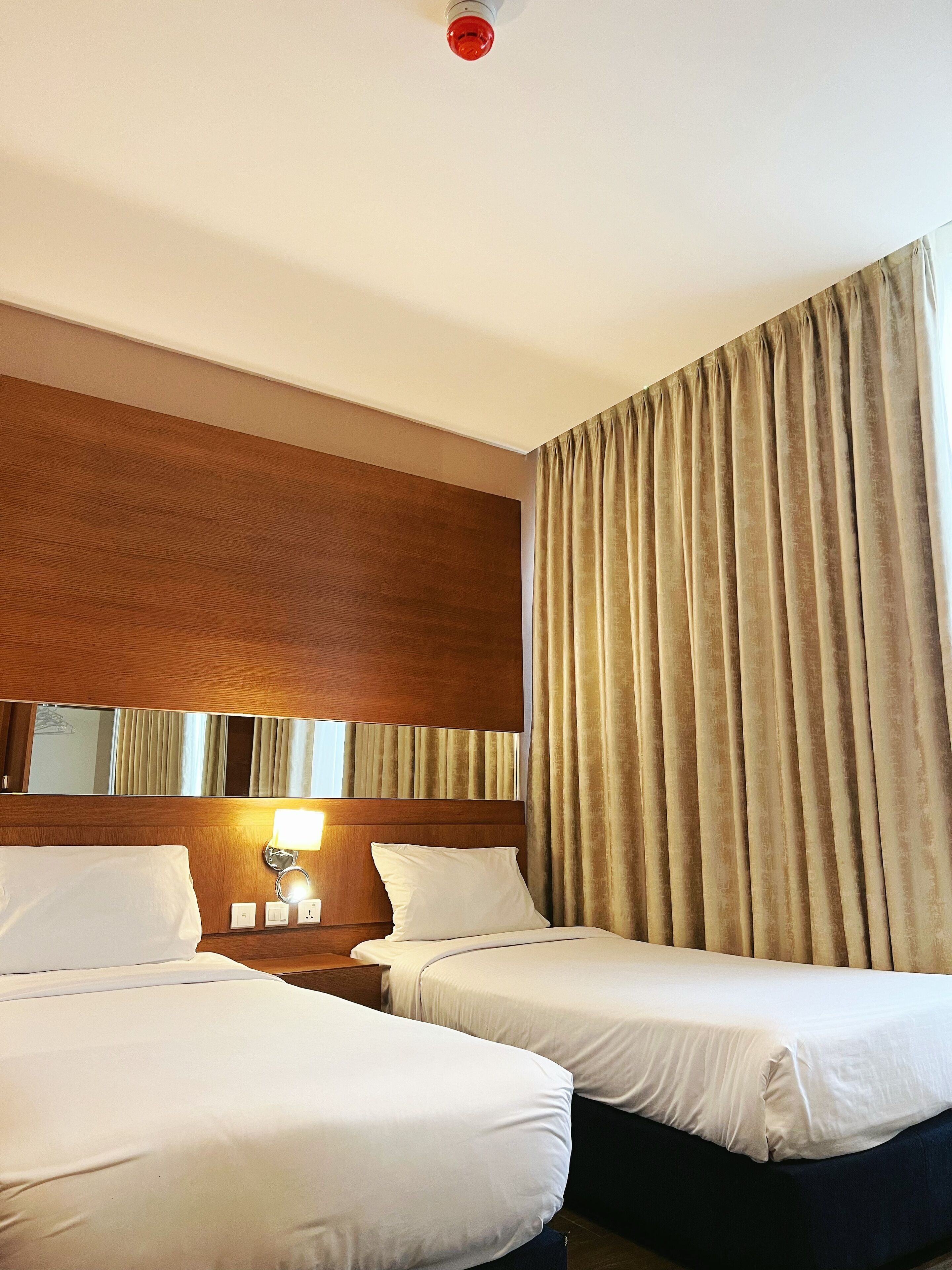 7th Star Hotel Suites