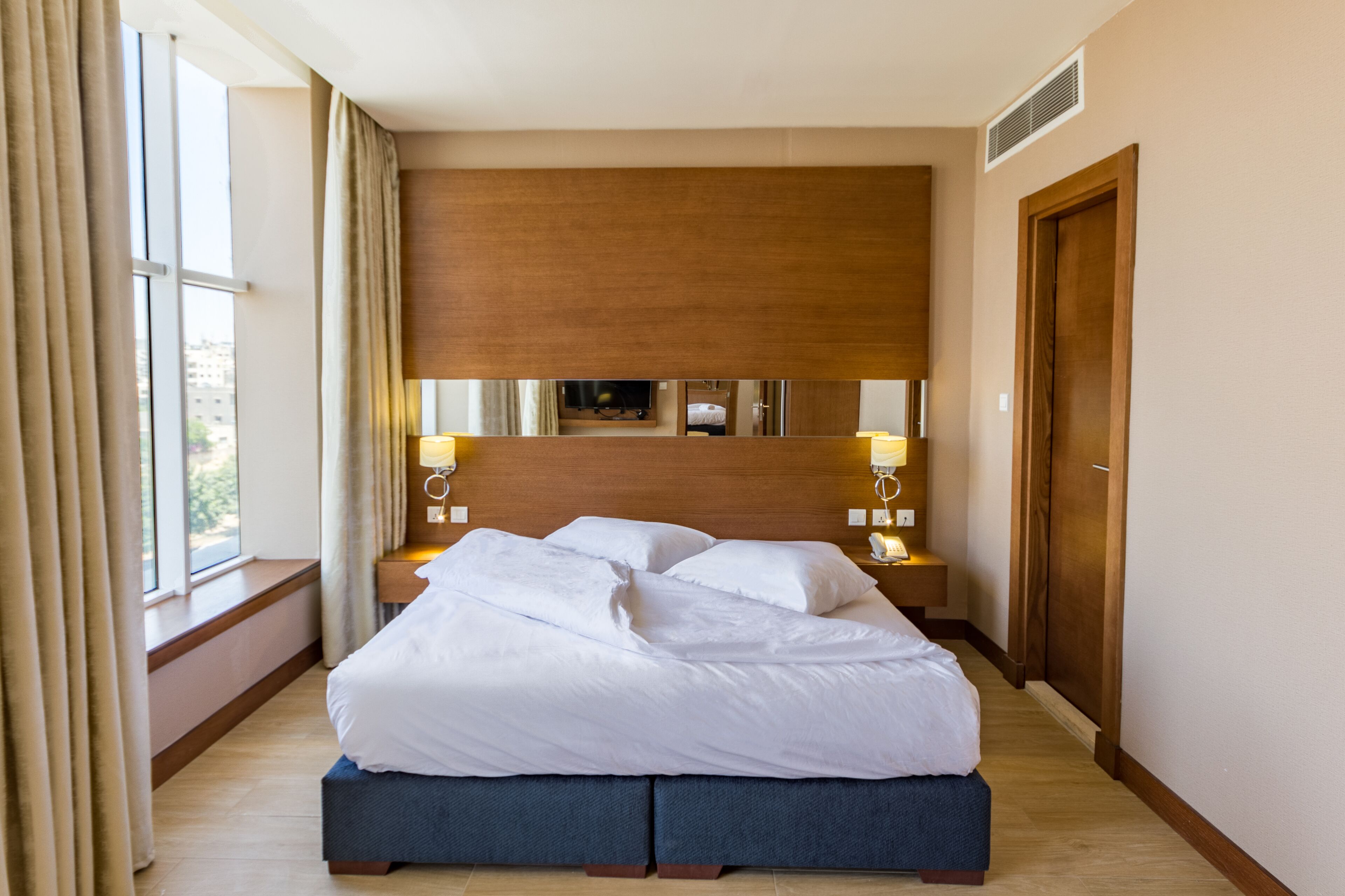 7th Star Hotel Suites