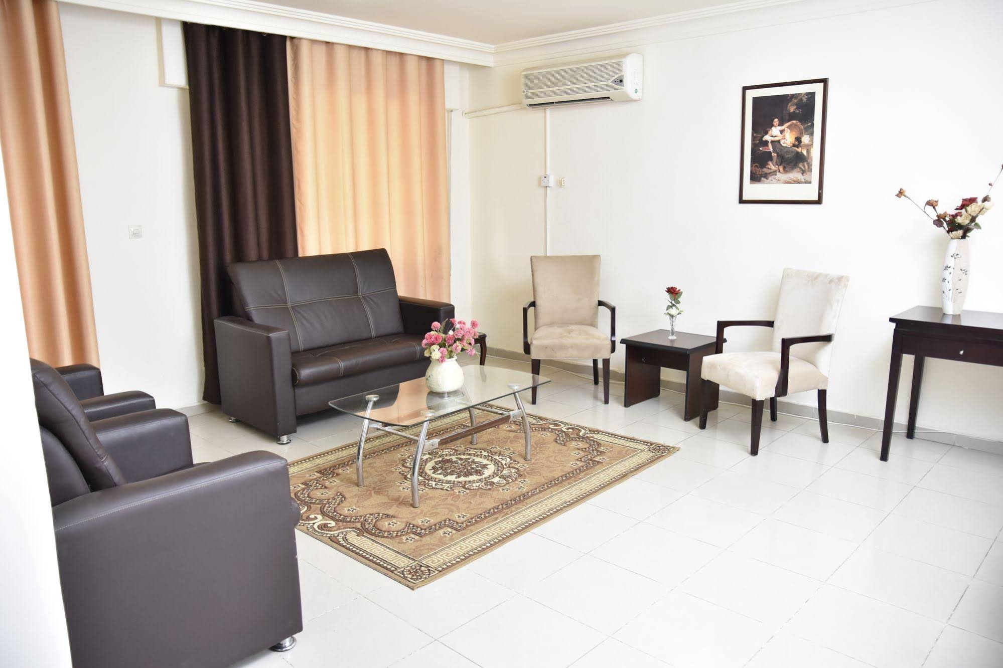 Al Bateel Hotel Apartments