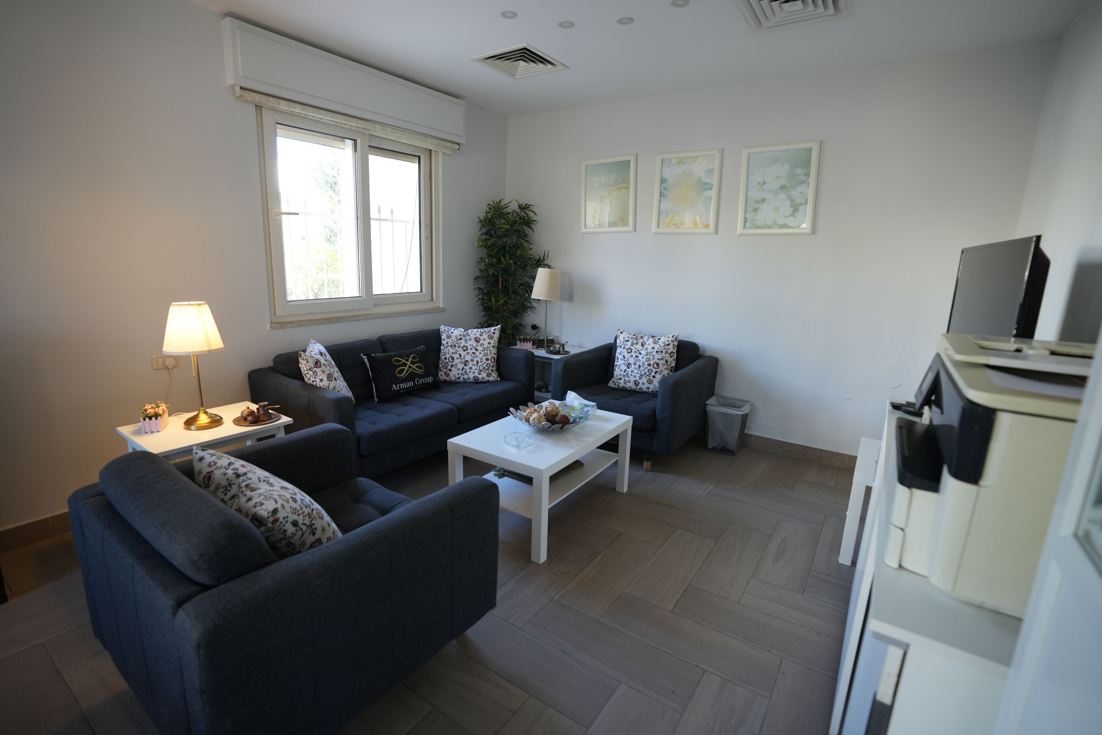 Arman Hotel Suites
