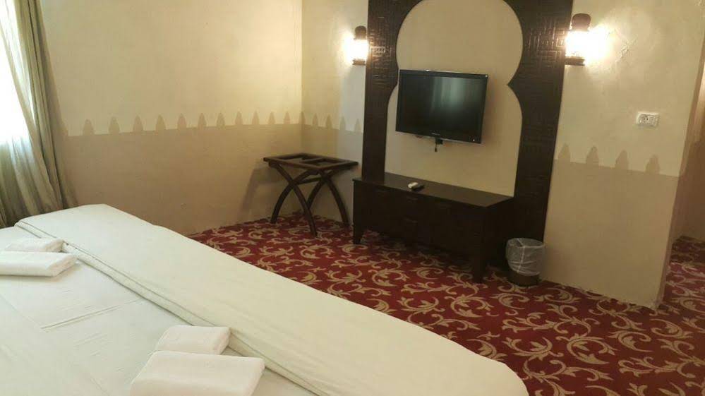 Excelencia Hotel