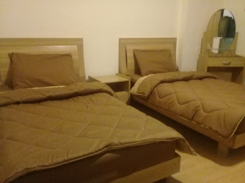 Seleen Hotel Suites
