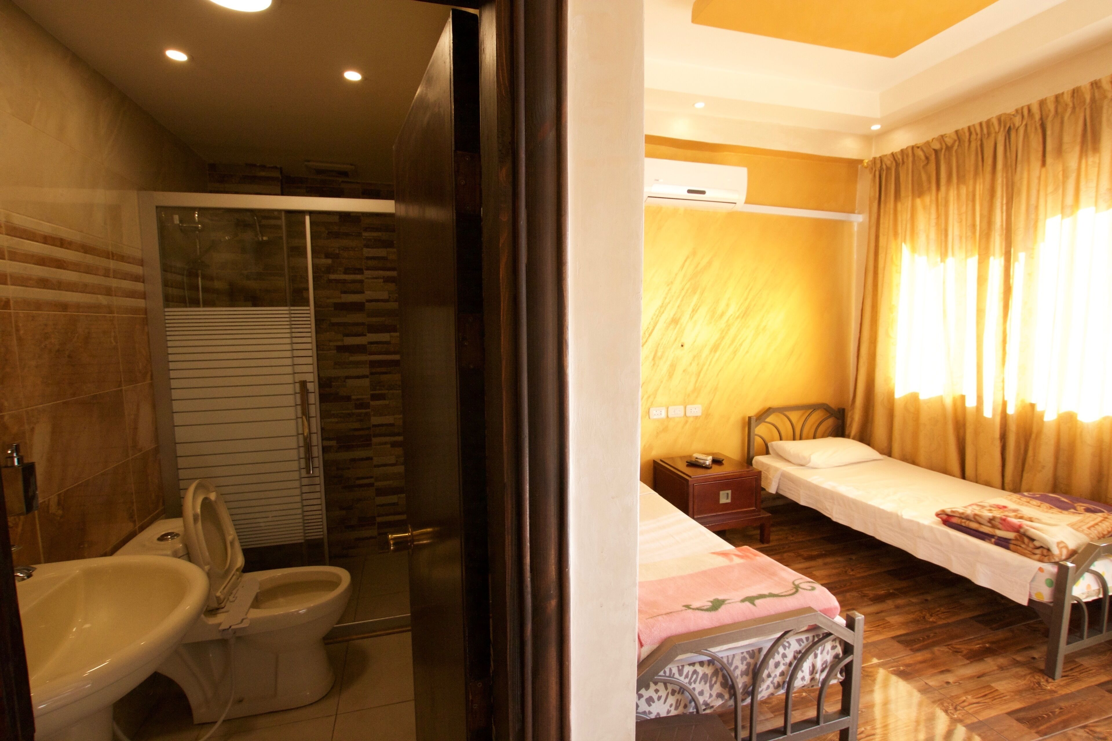 Shurooq Shams Hotel & Tours By Sunrise Hotel