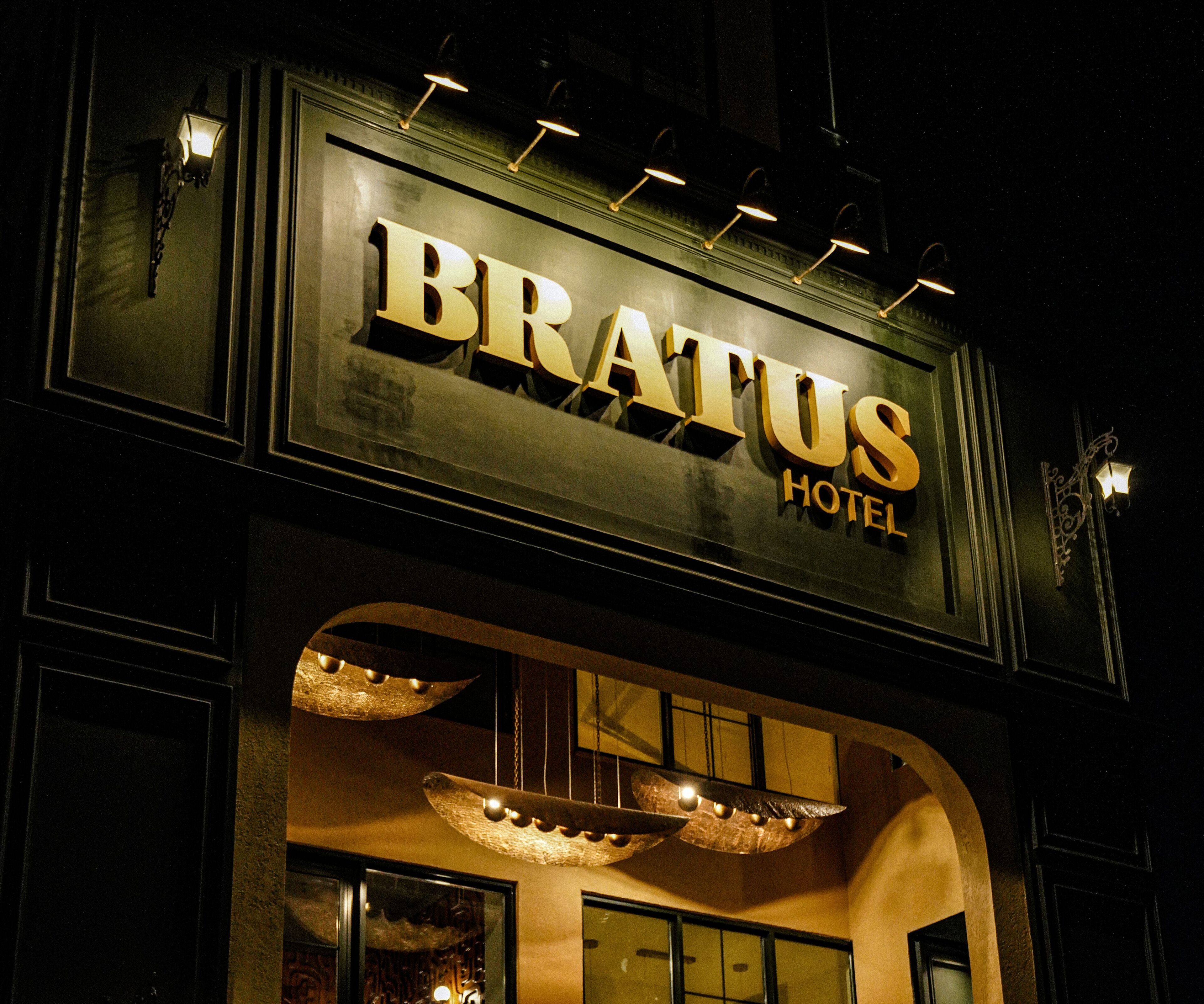 Bratus Hotel