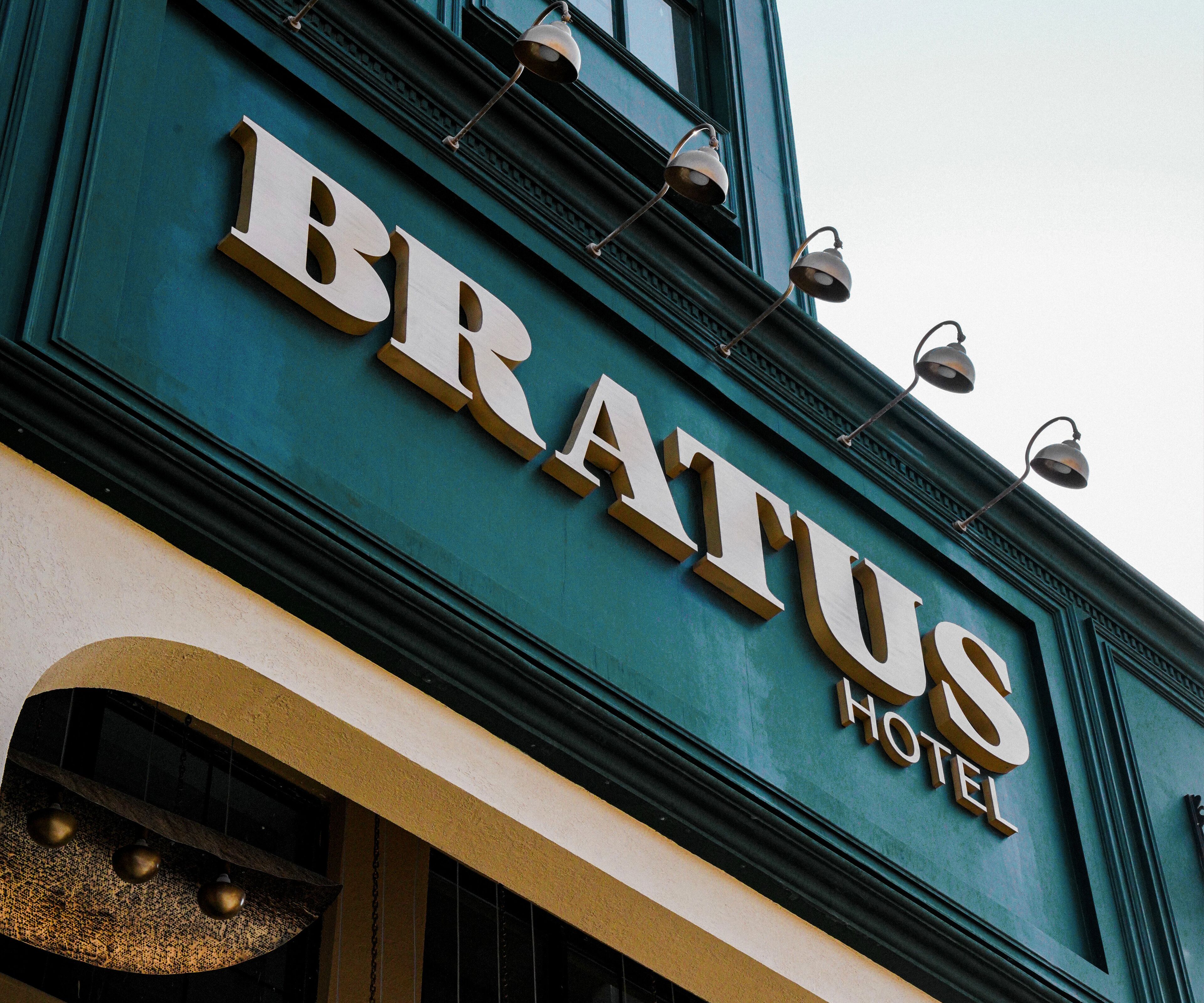 Bratus Hotel