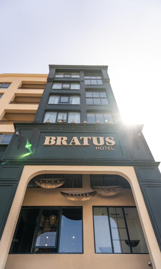 Bratus Hotel