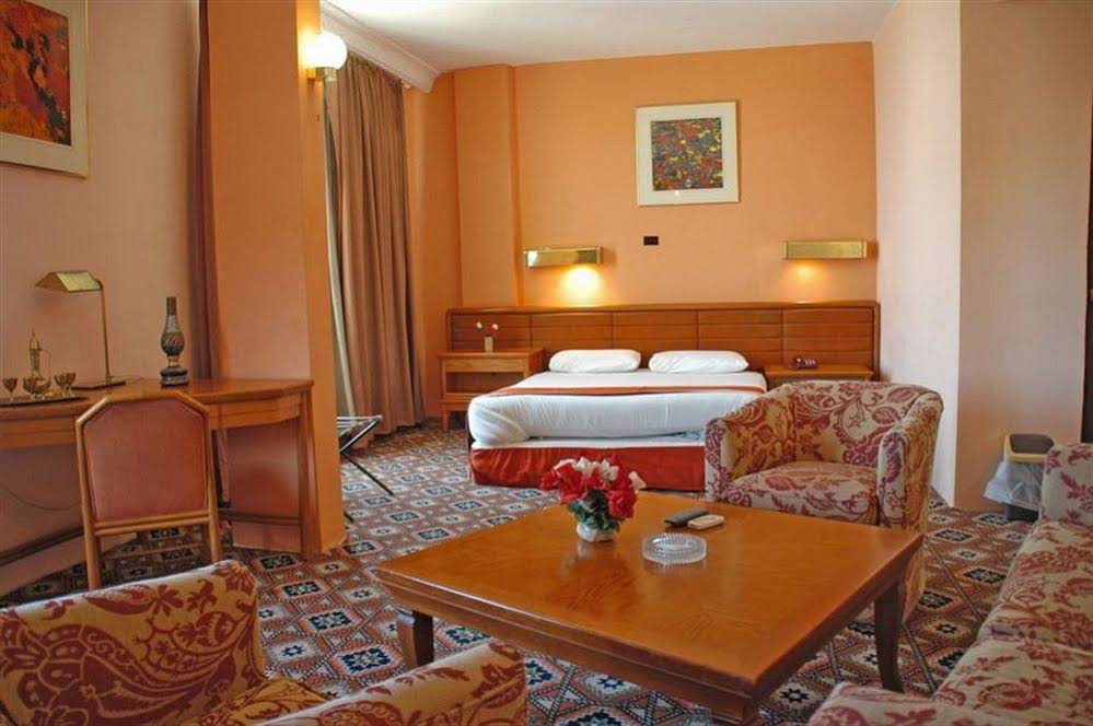 Candles Hotel