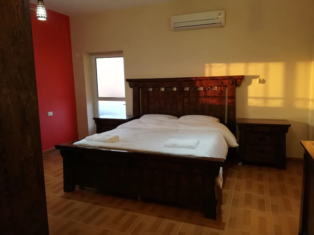 Jabal Bed & Breakfast