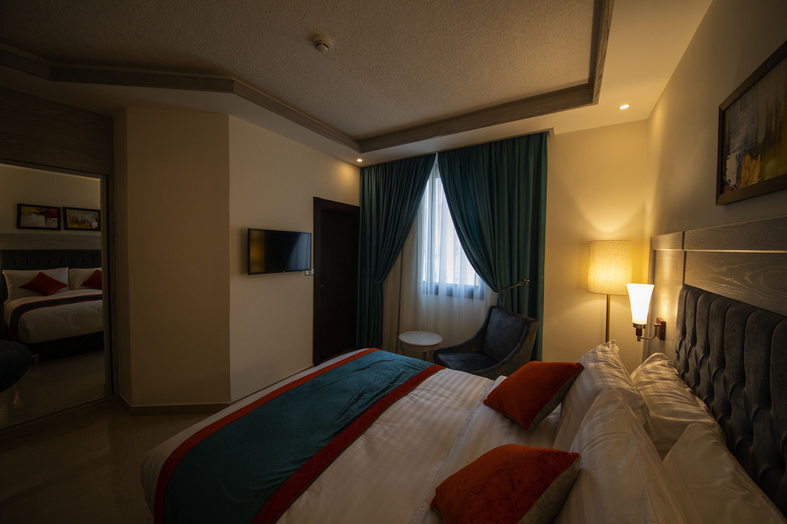 Petra Canyon Hotel
