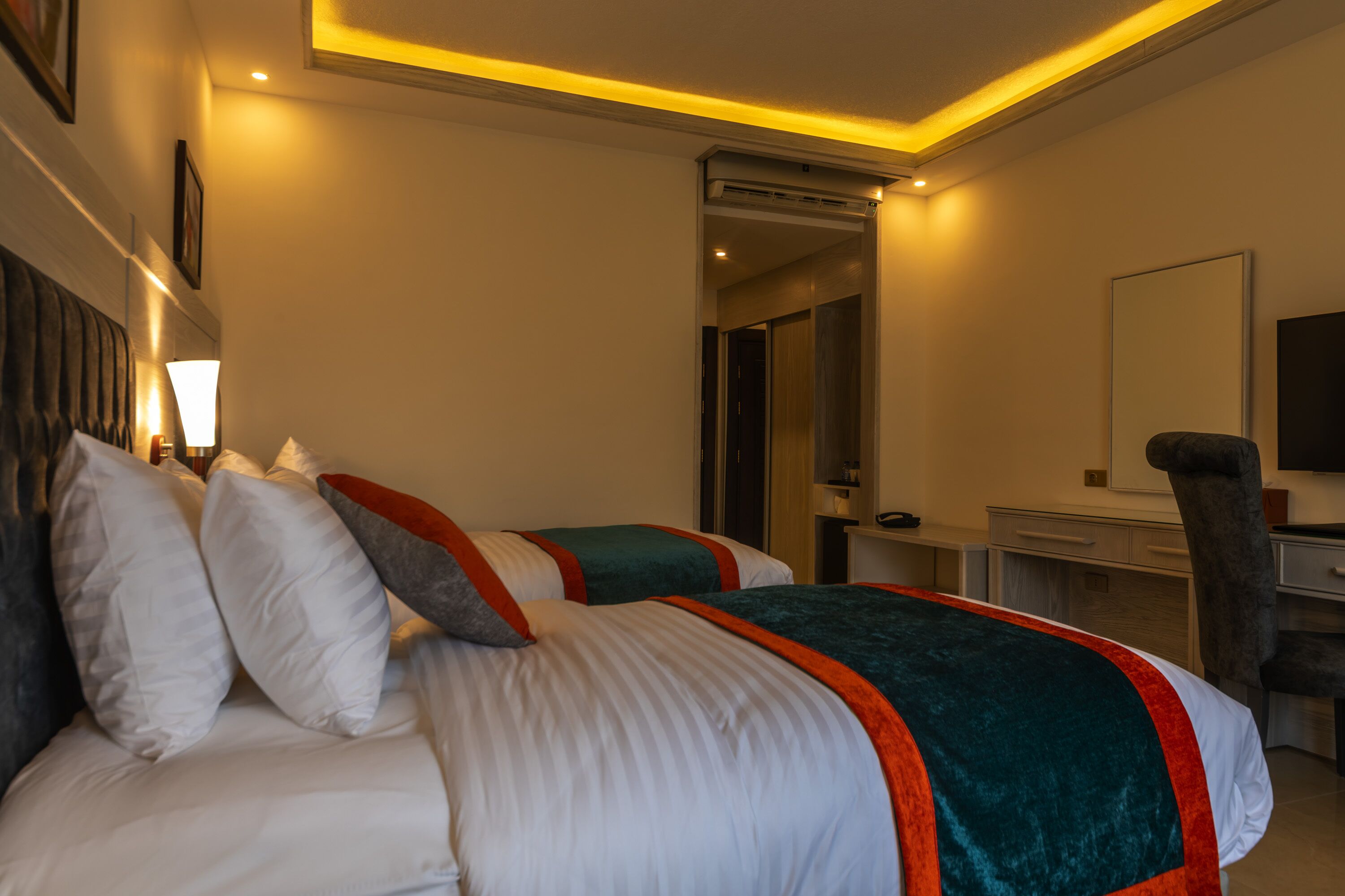 Petra Canyon Hotel