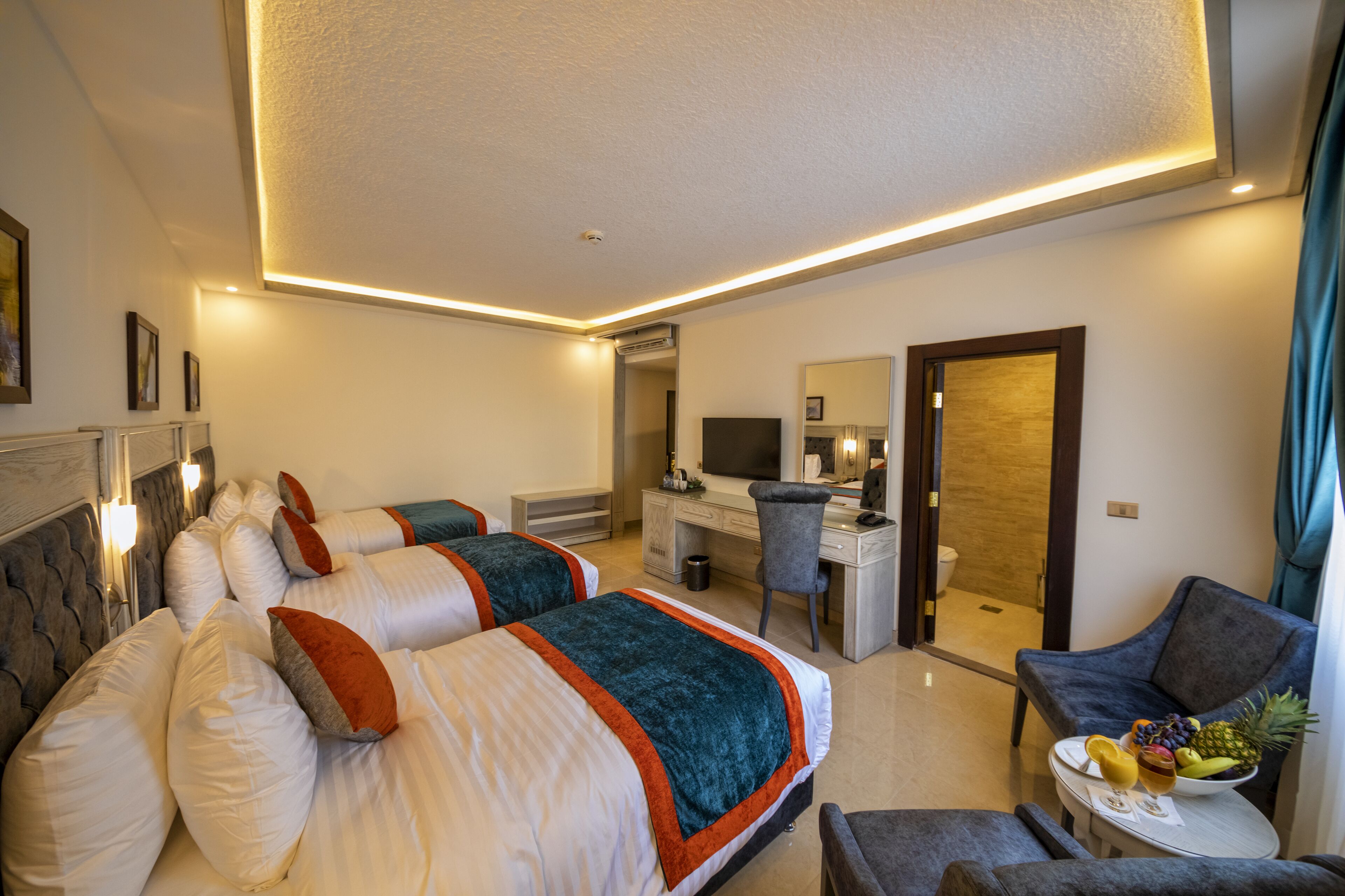 Petra Canyon Hotel