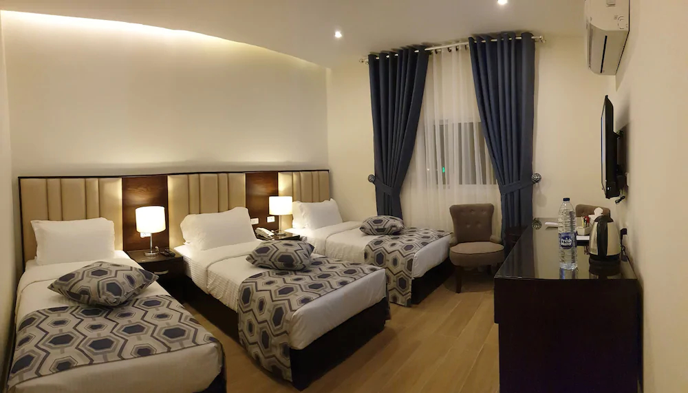 Petra Heart Hotel