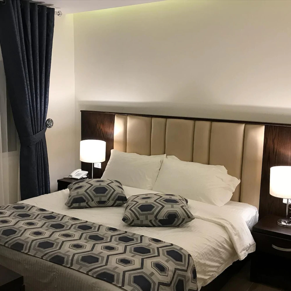 Petra Heart Hotel