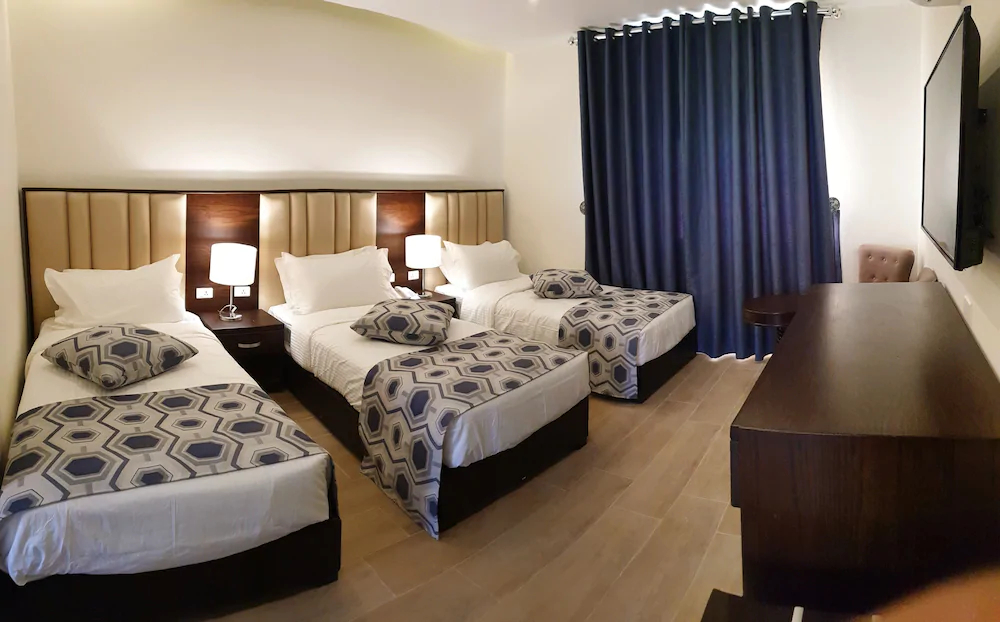 Petra Heart Hotel