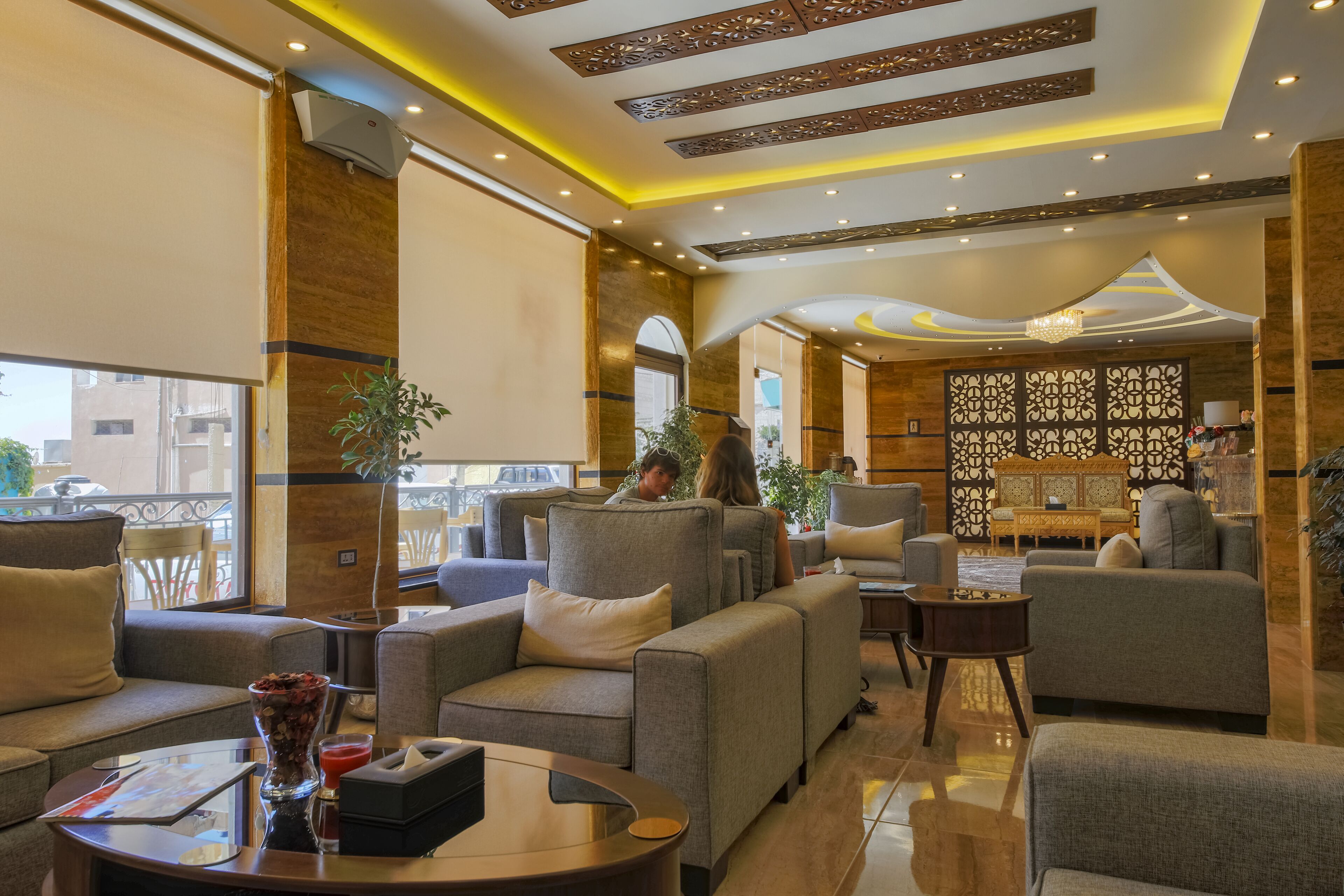 Town Season Hotel