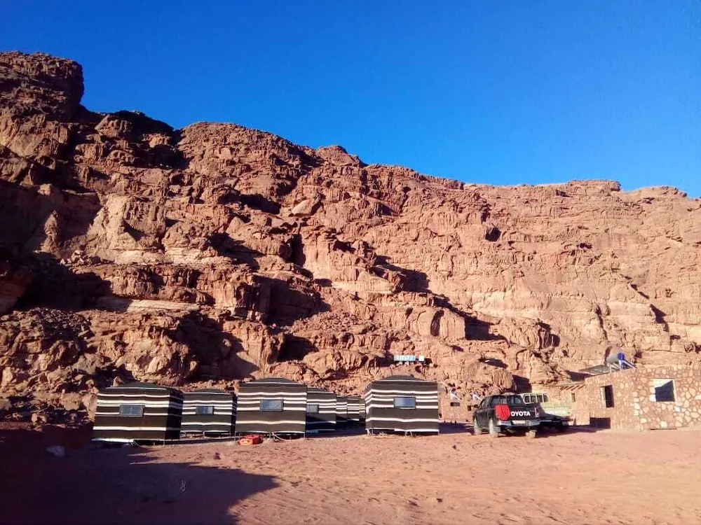 Alamer Hostel Camp