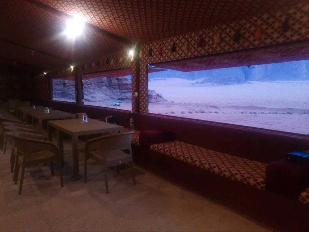 Alamer Hostel Camp