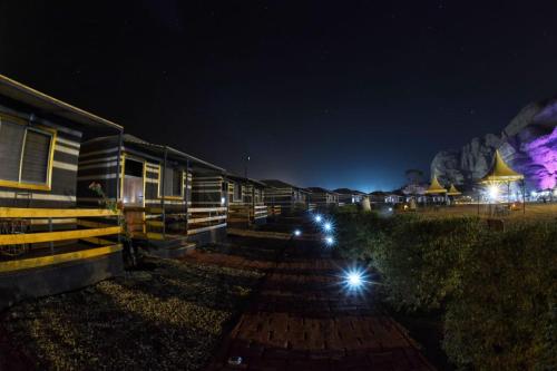 Rum Oasis Luxury Camp