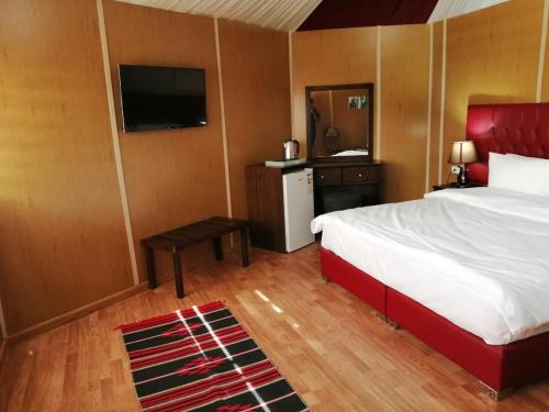 Rum Oasis Luxury Camp