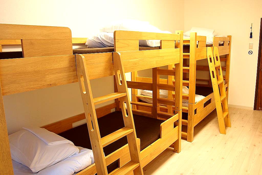 Air Hostel Lcc