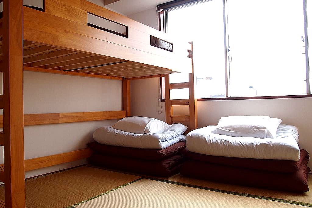 Air Hostel Lcc
