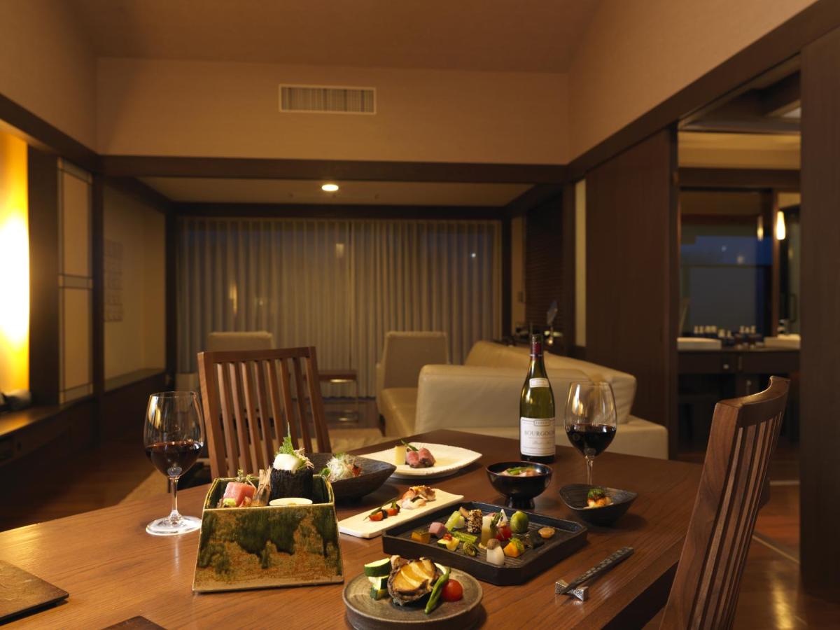 Lake Shikotsu Tsuruga Resort Spa Mizu no Uta