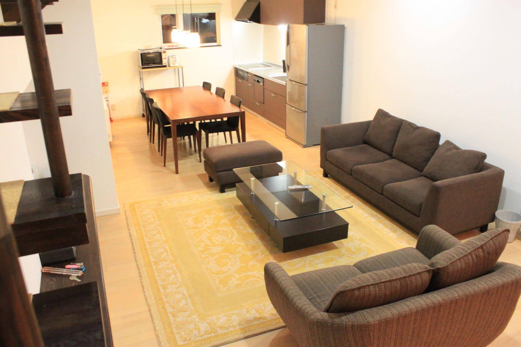 Tsuru Apartments