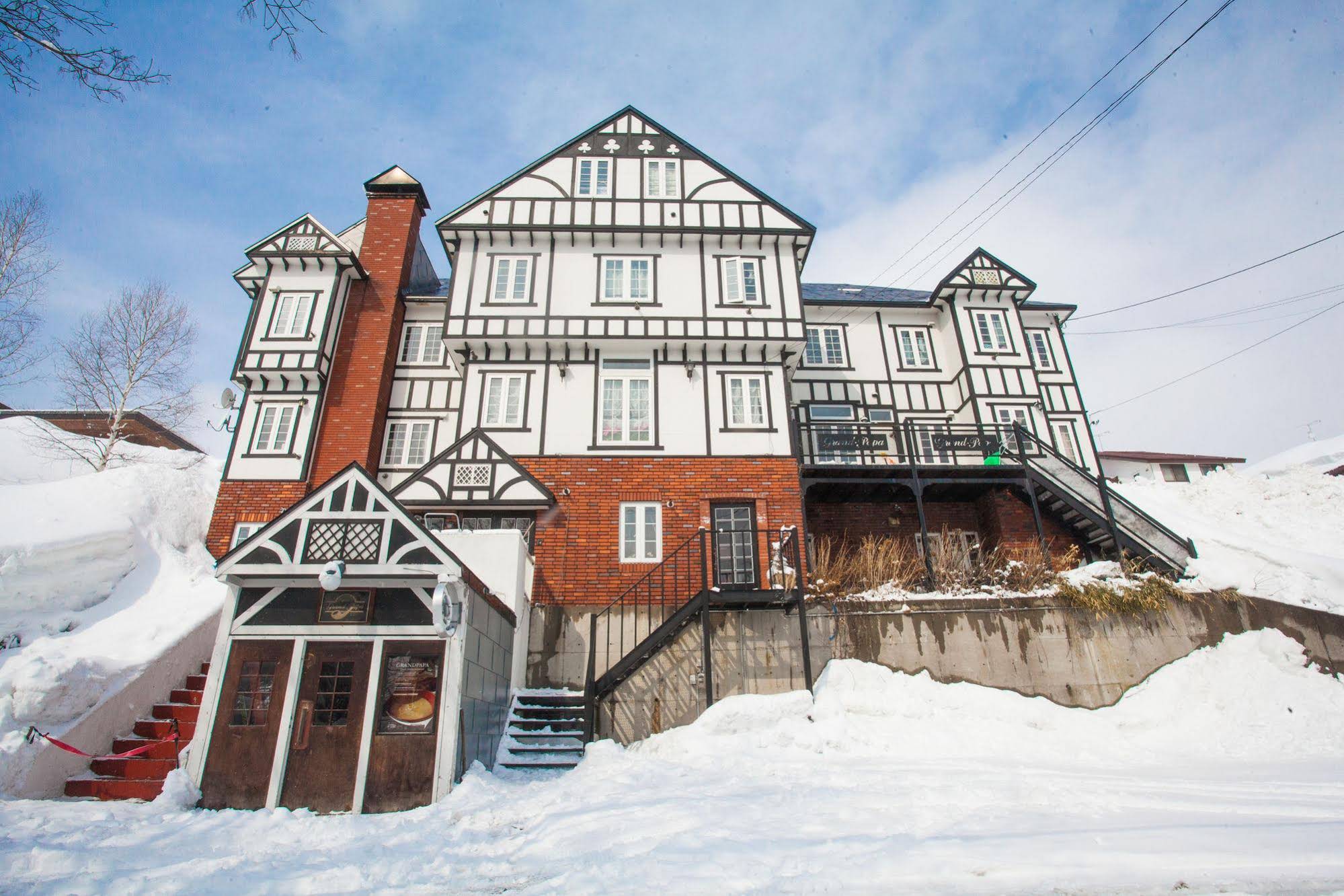 Niseko Grandpapa Lodge