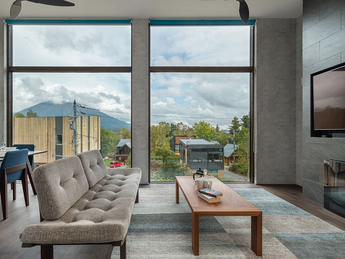 Off Piste Chalet by H2 Life