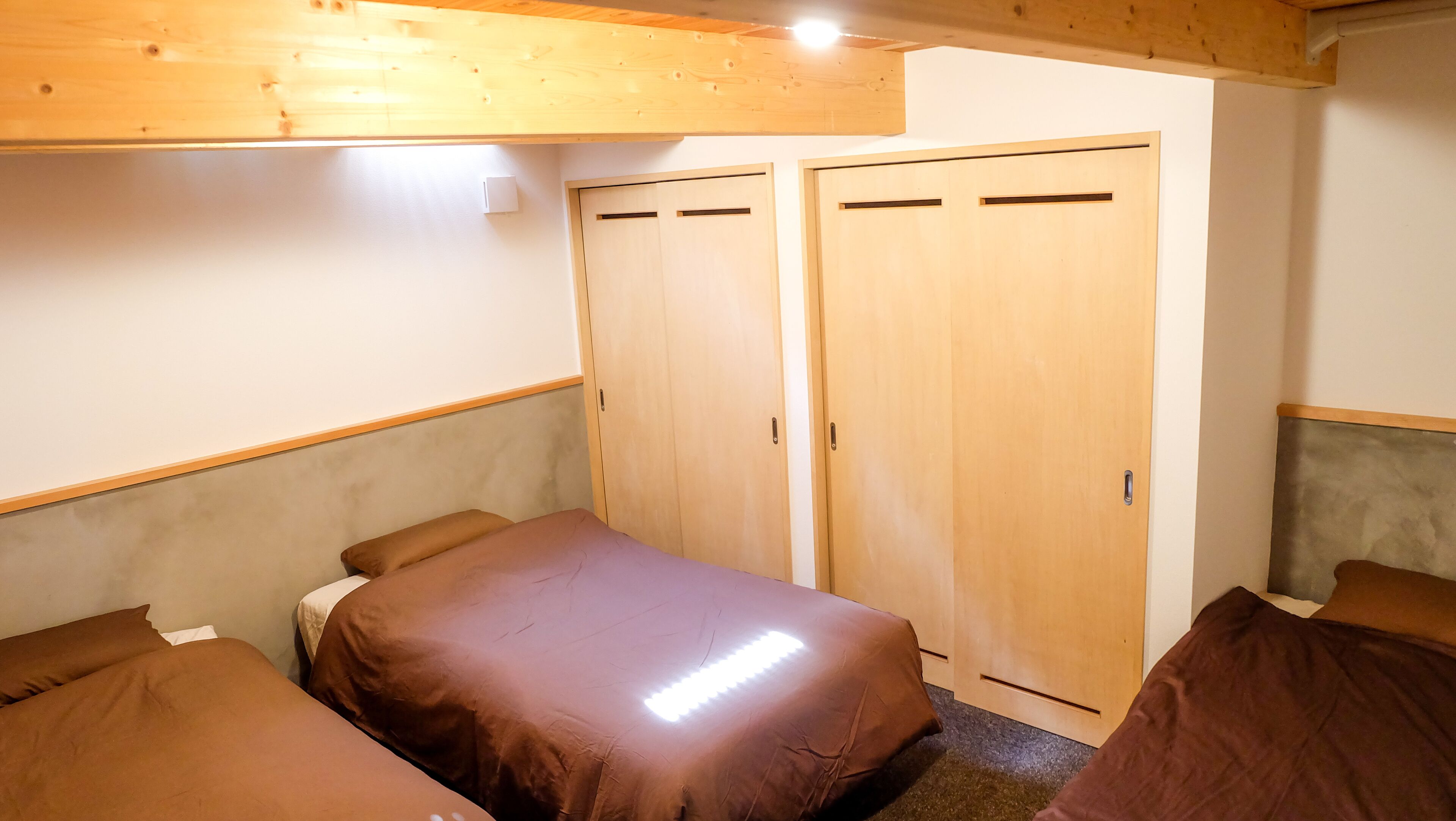 Onuma lakeside cottage