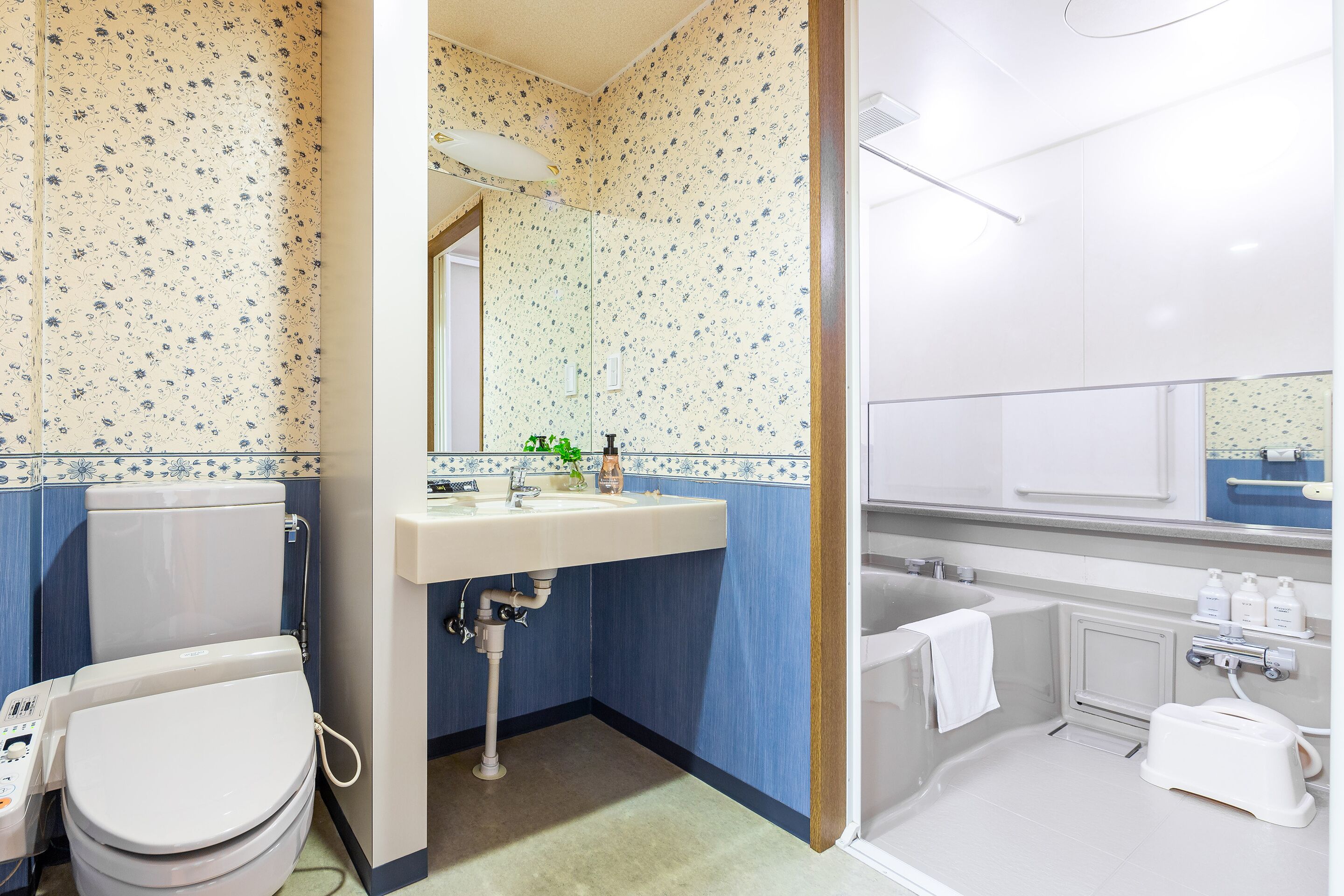 B&B Hotel Bird Inn by OYO Rooms