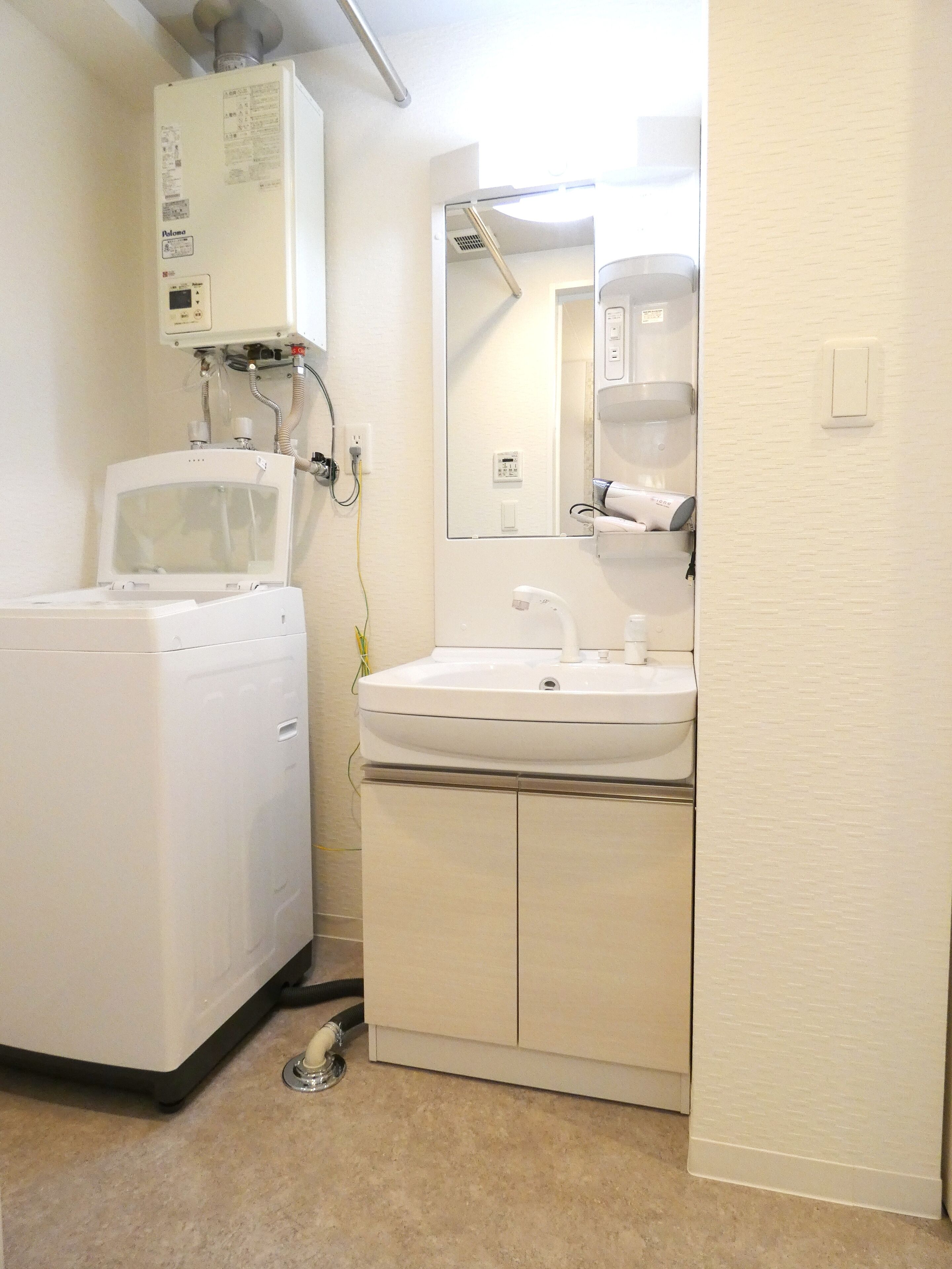 Alpha Square Minami 6 Jo