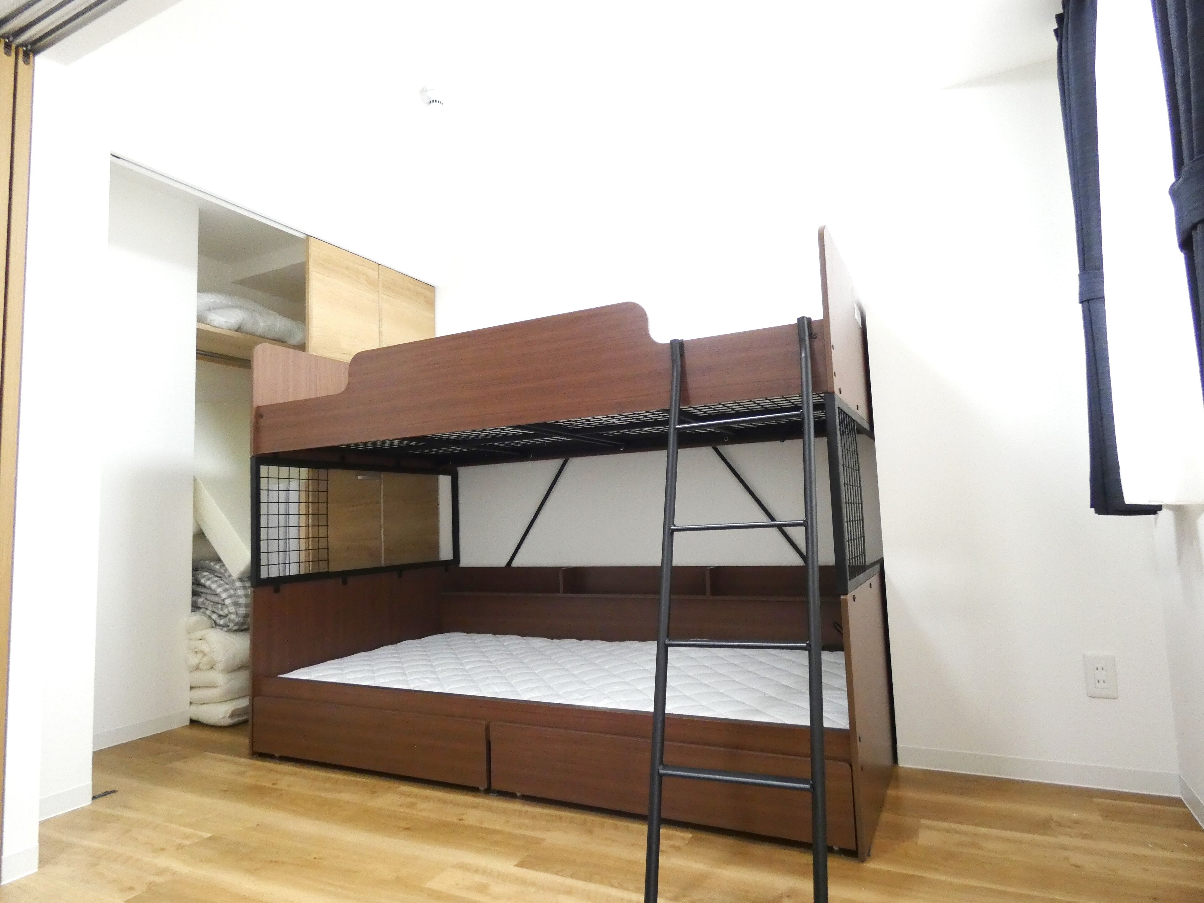 Alpha Square Minami 6 Jo