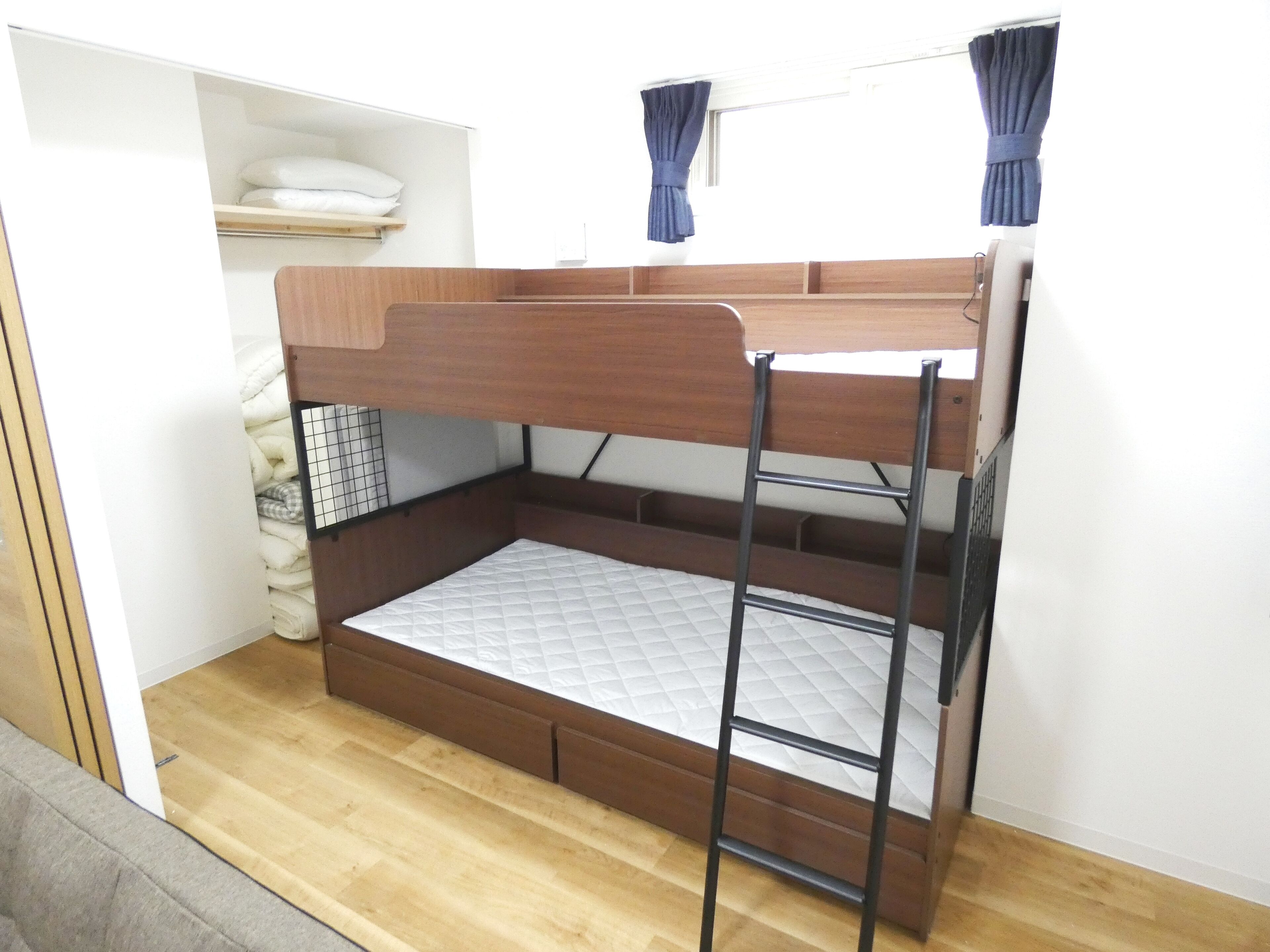 Alpha Square Minami 6 Jo