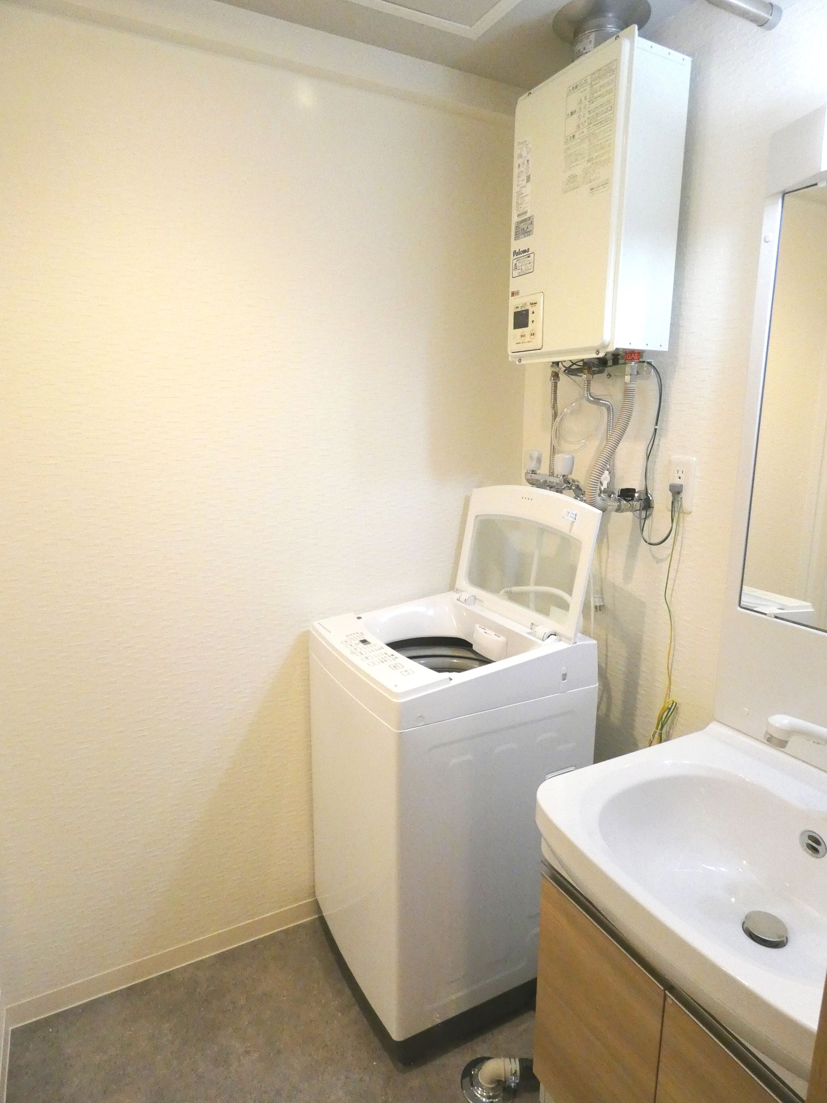 Alpha Square Minami 6 Jo