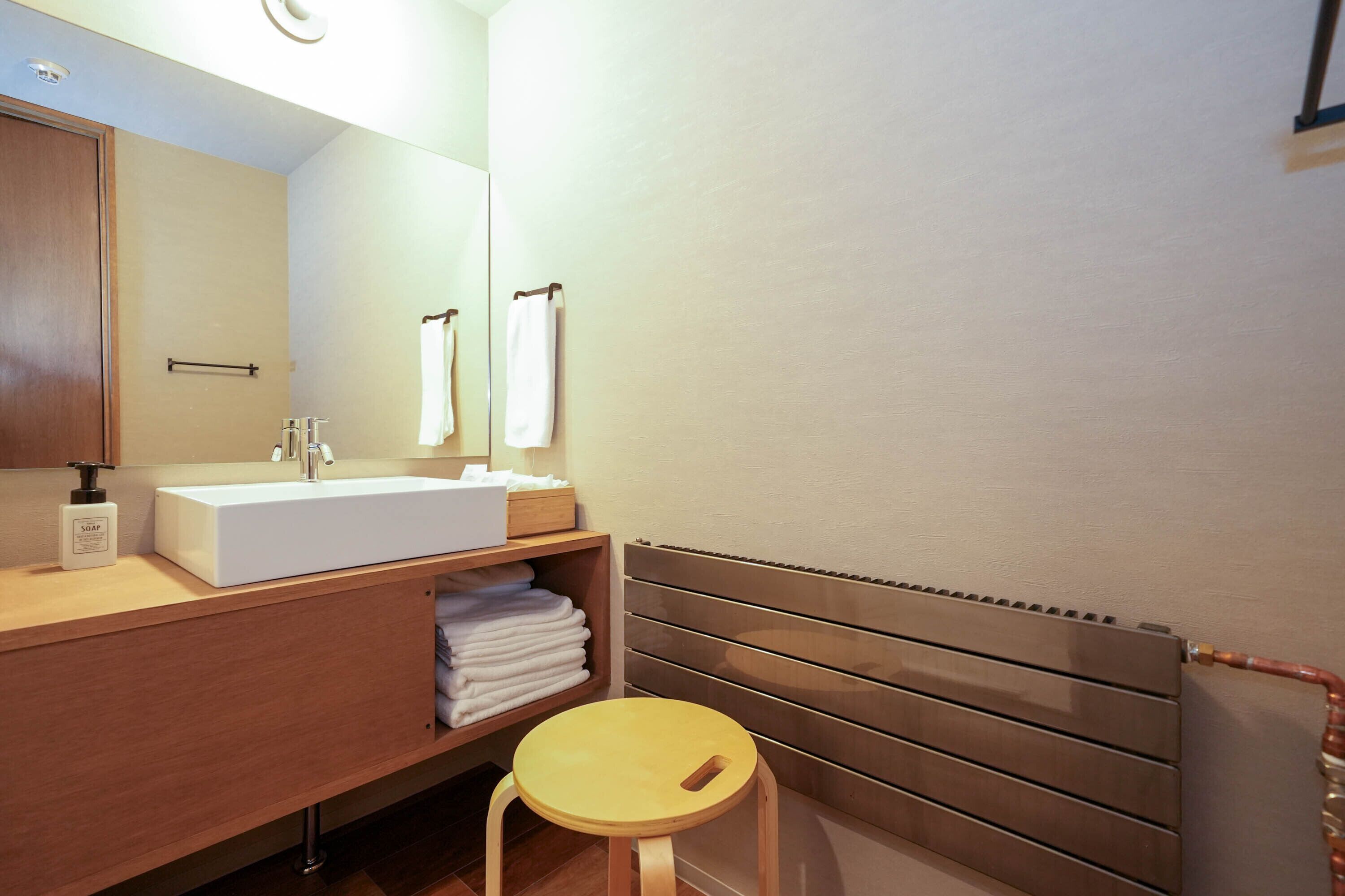 Green Room Hotel
