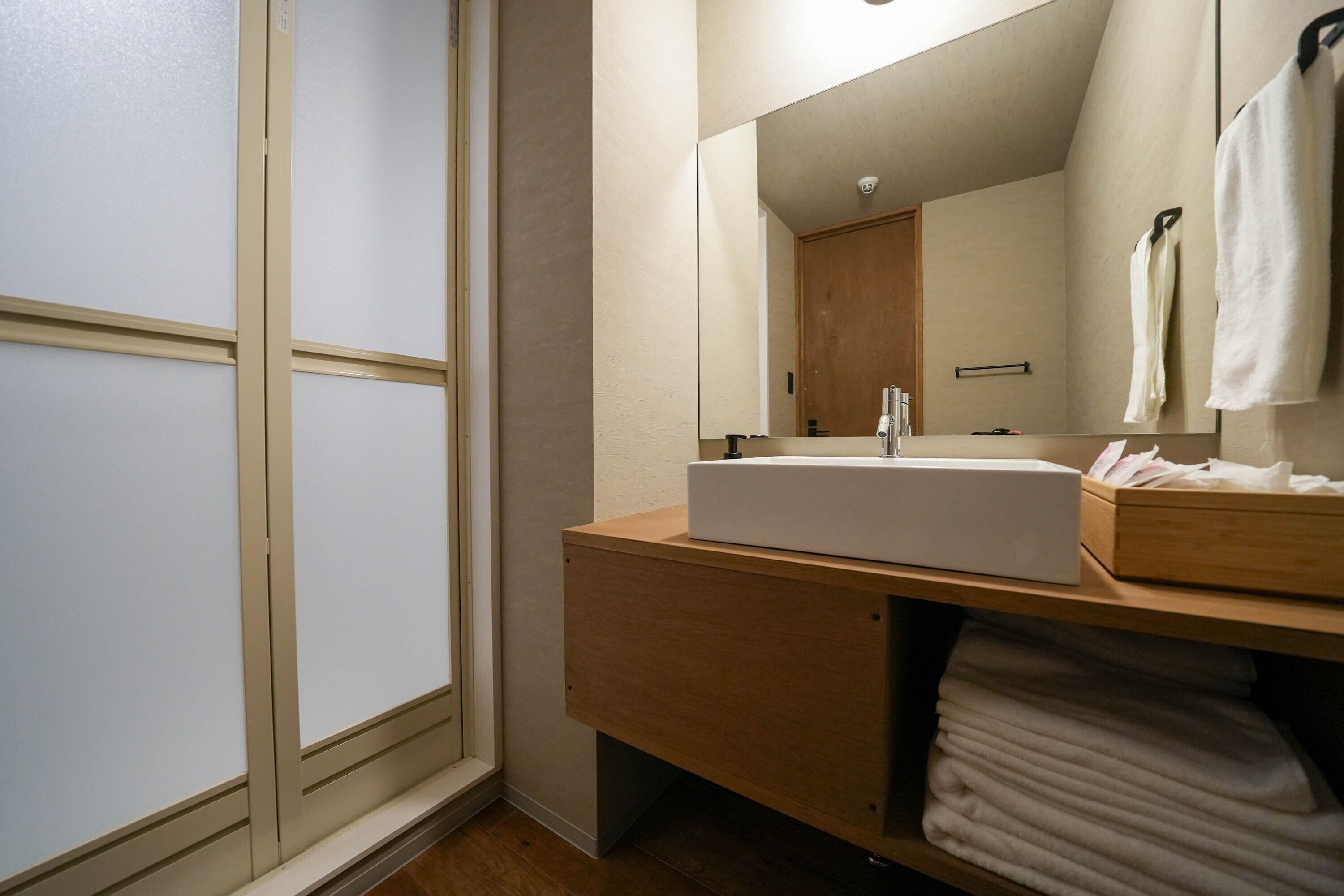Green Room Hotel