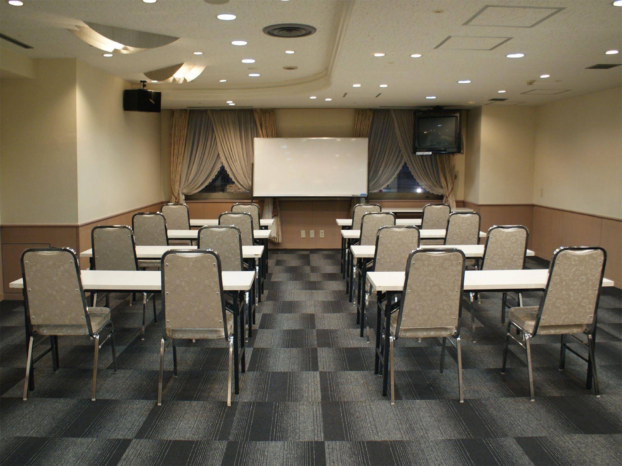 Hotel Live Max Sapporo