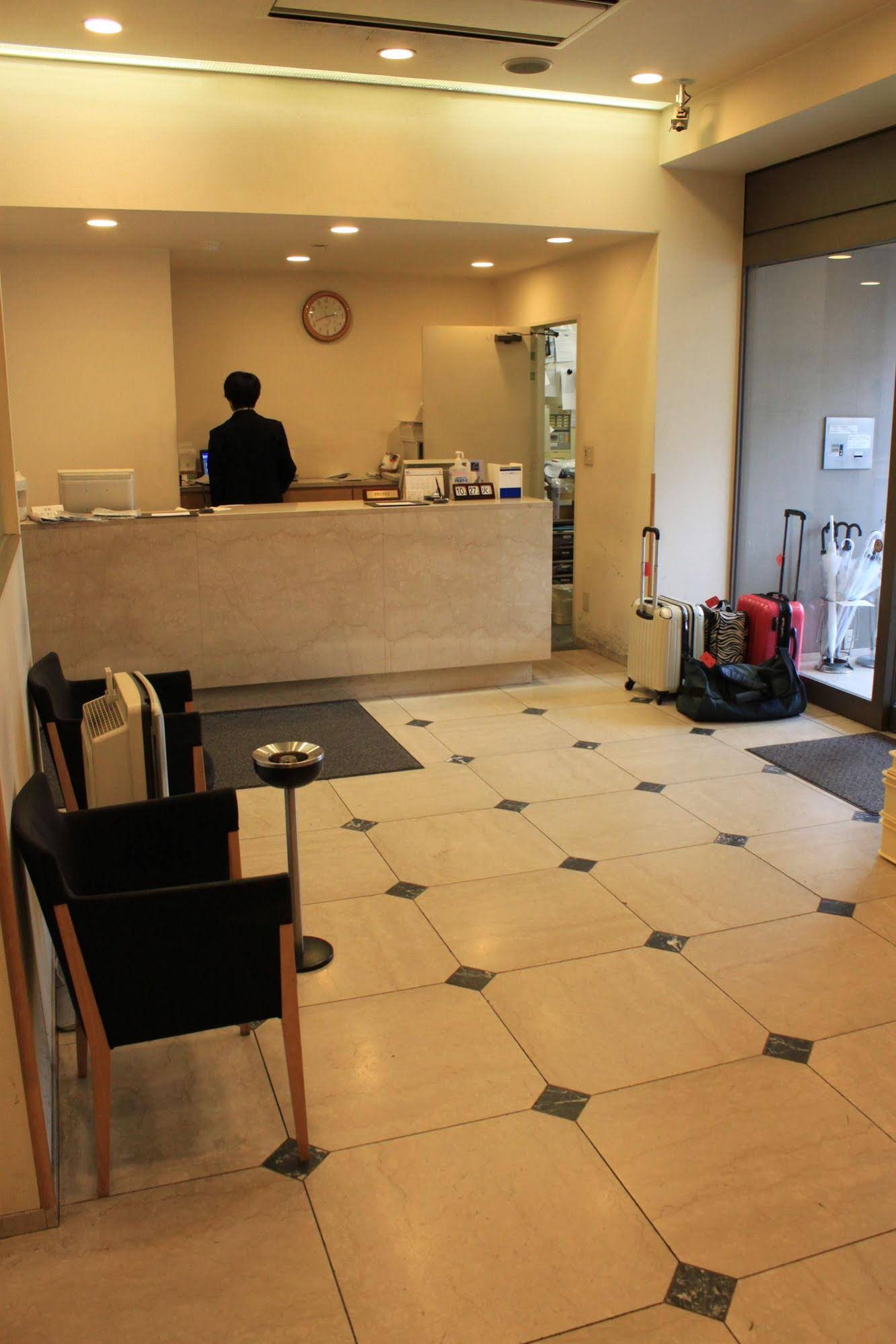 Swanky Hotel Otomo