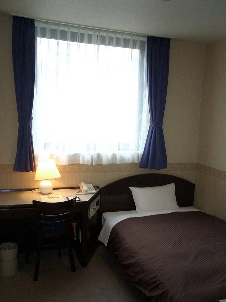 The Hamilton Sapporo