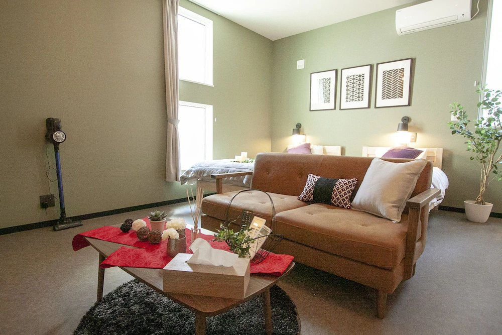 Uchi Living Stay Ekolu