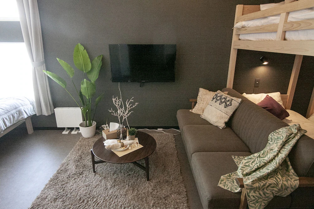 Uchi Living Stay Ekolu