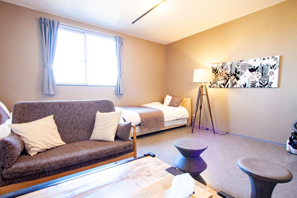Uchi Living Stay Hachiken Station