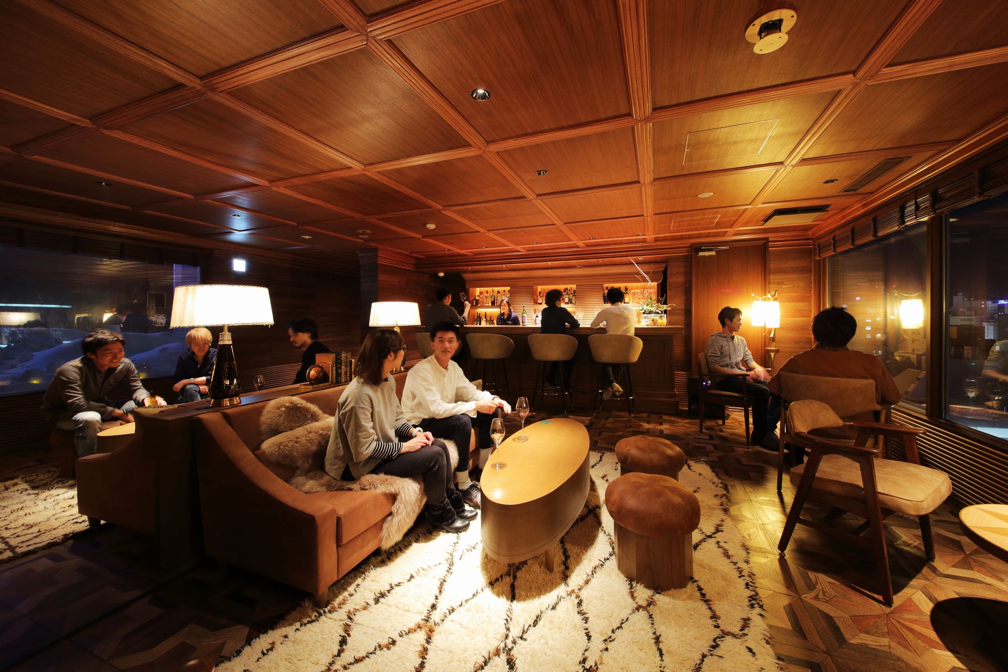 Unwind Hotel & Bar